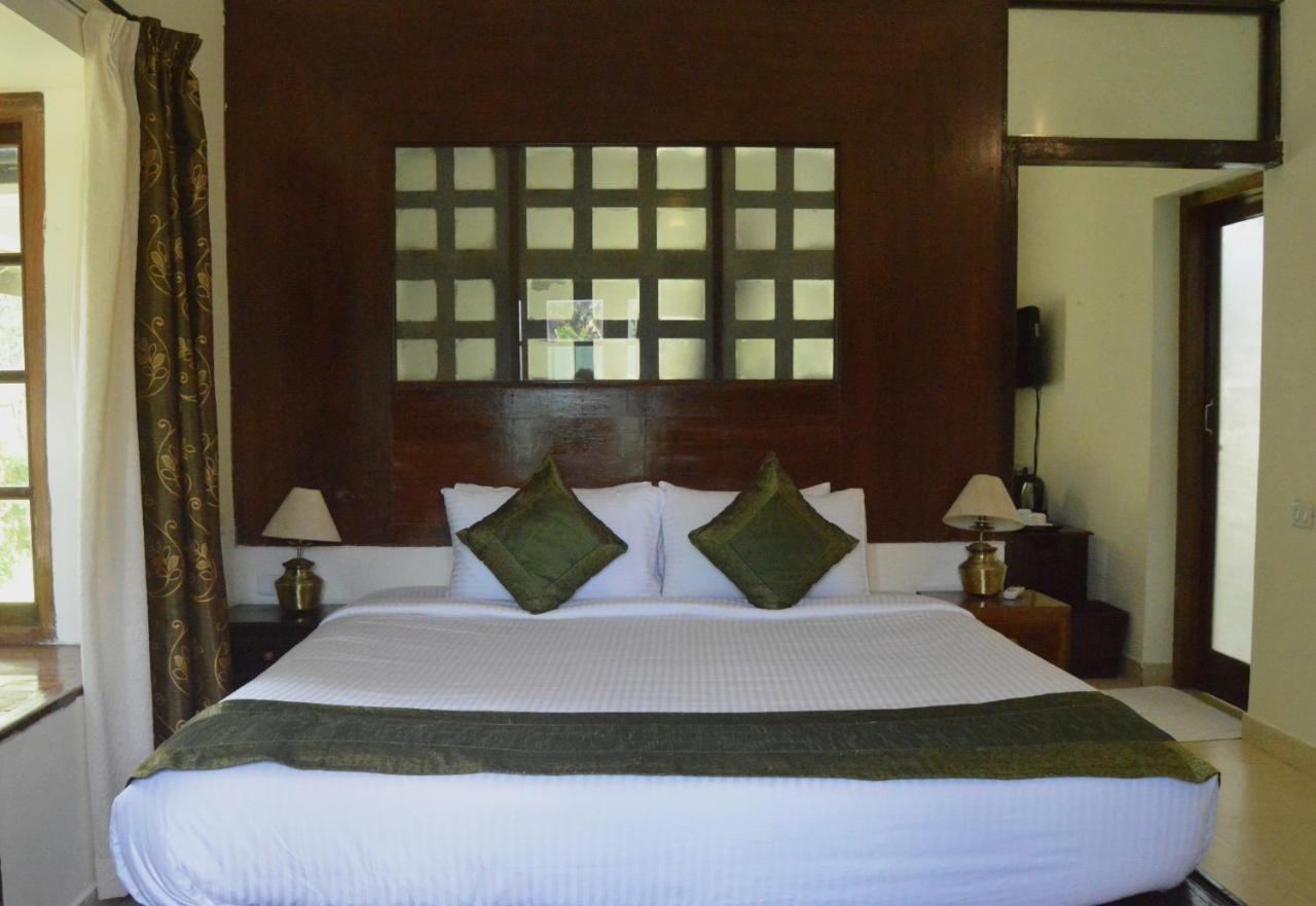 Triveny River Palace Hotel Alappuzha ภายนอก รูปภาพ