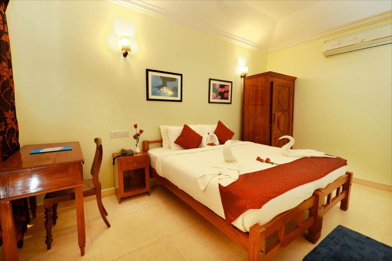 Triveny River Palace Hotel Alappuzha ภายนอก รูปภาพ